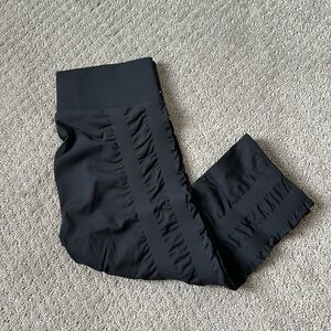 Skinnify Super Resistance Band Capri Leggings